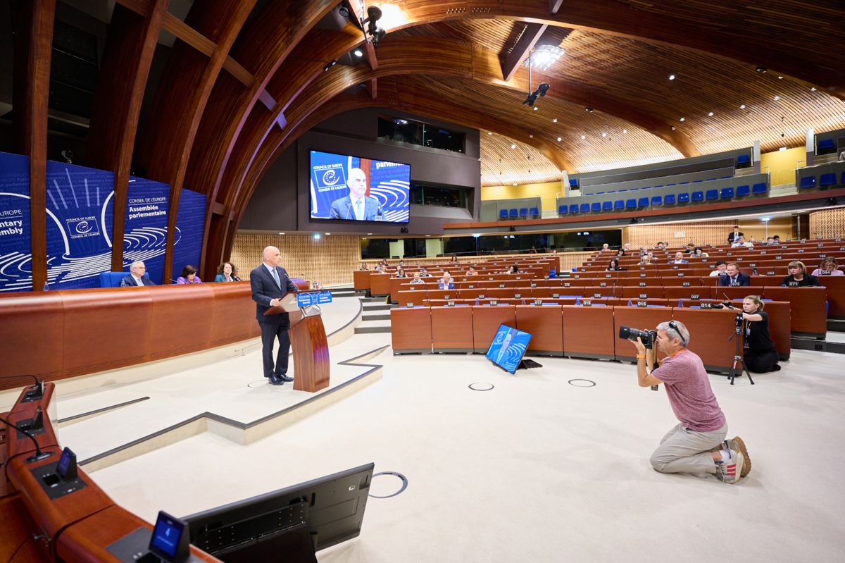 The Assembly chamber during questions to the Secretary General, summer session of the Parliamentary Assembly