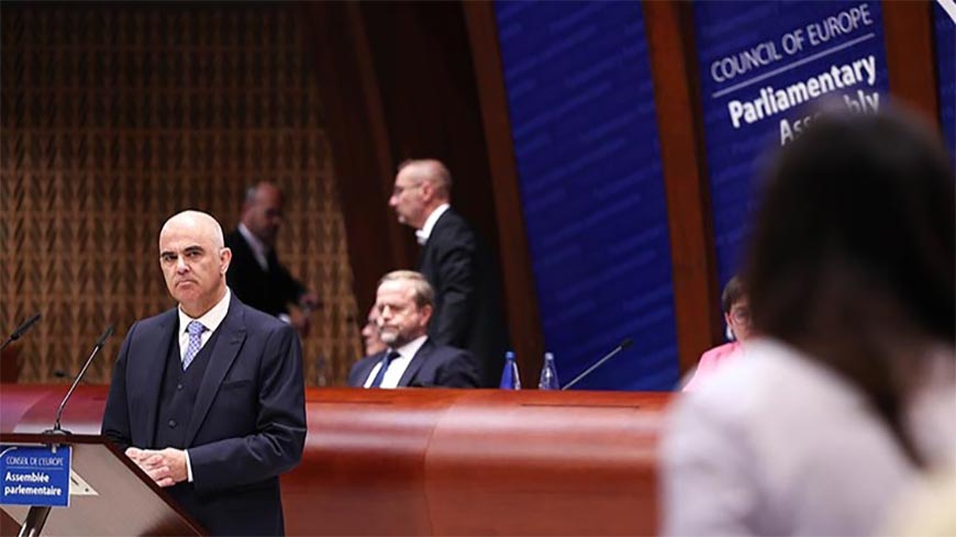 Secretary General urges parliamentarians to advance democracy and to continue to work for Ukraine